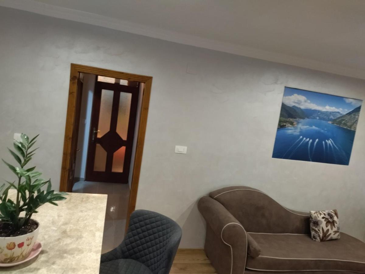 Apartment Ksenija Kotor Eksteriør billede